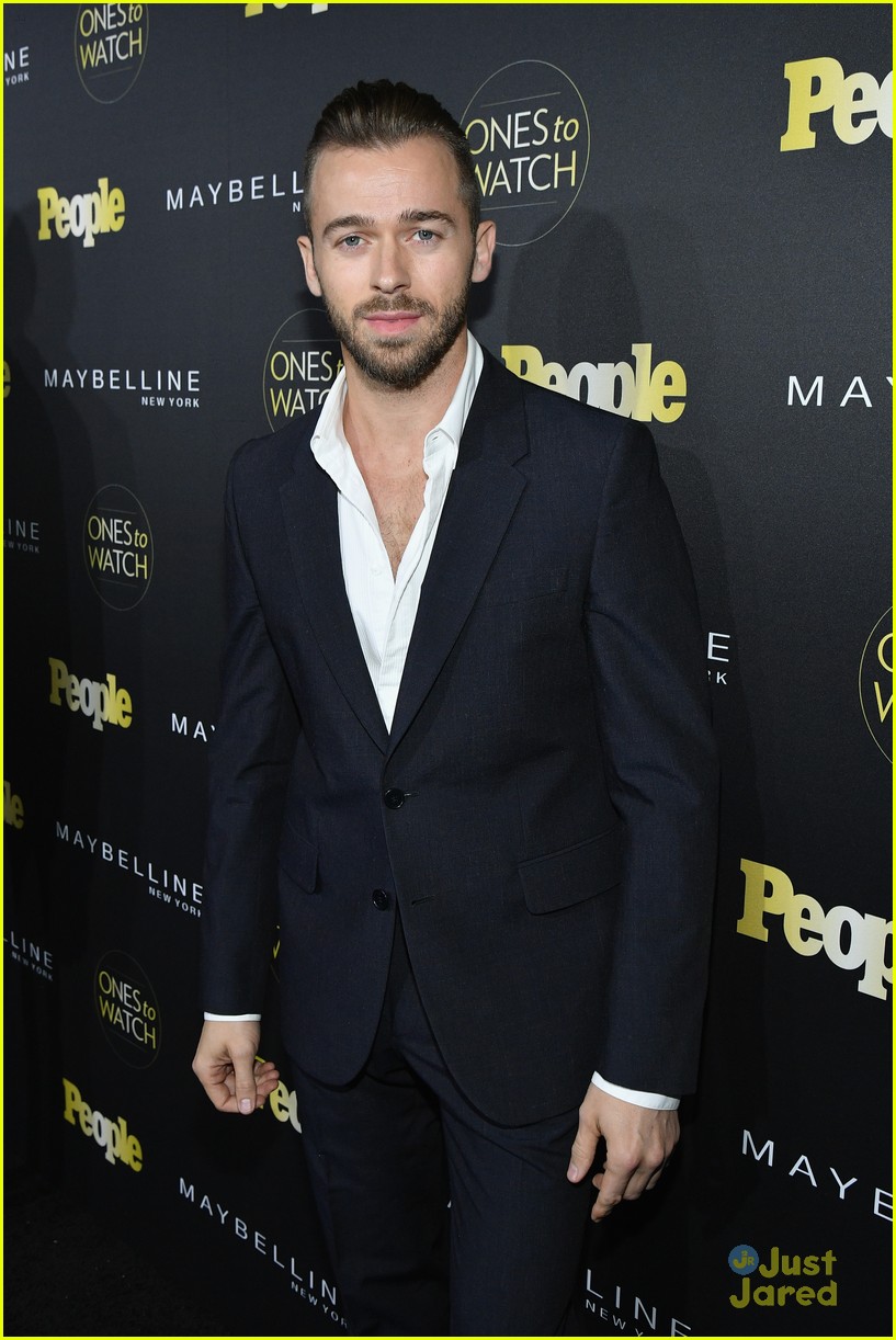 BFFs Sharna Burgess & Peta Murgatroyd Hit People's Ones to Watch Party Together