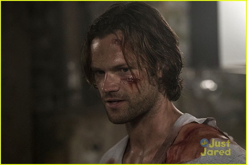 Dean & Sam's Mom Insists On Helping Out in Sam's Rescue on 'Supernatural' Tonight