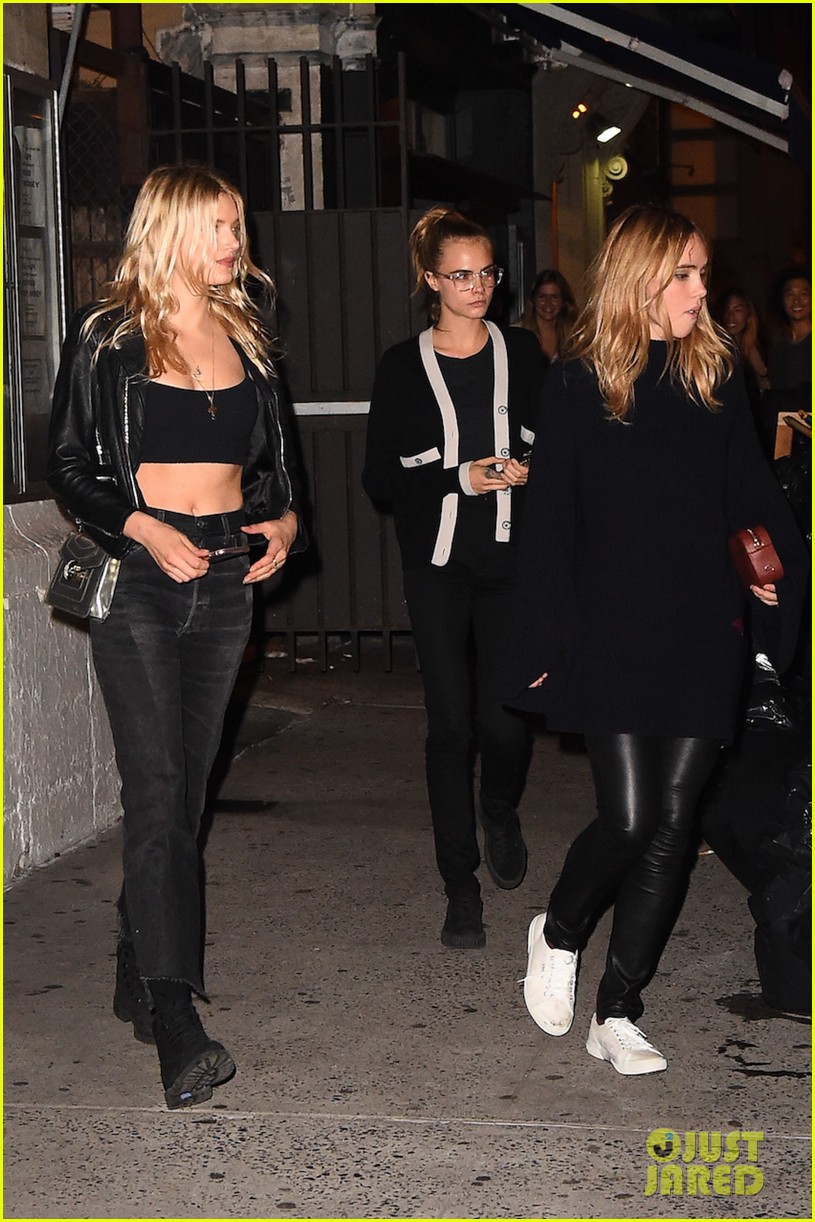 Taylor Swift is Joined by Lorde, Cara Delevingne, & More Friends at Kings of Leon Show in NYC!