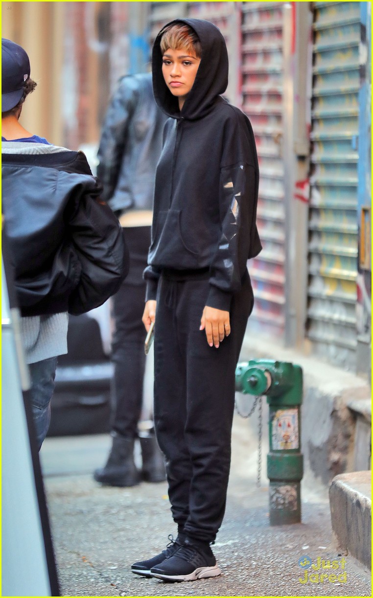 Zendaya Works On New Photo Shoot in New York City