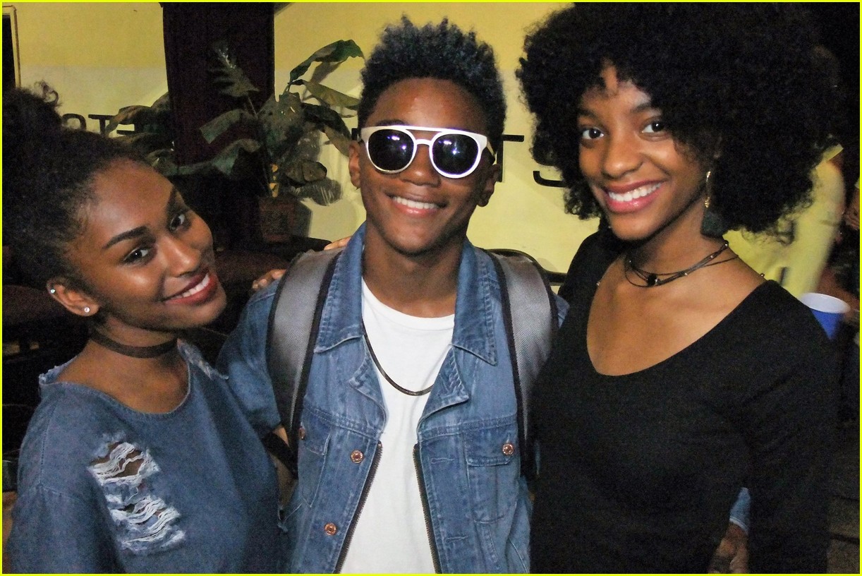 Dante Brown Celebrates 17th Birthday With Chandler Kinney & More!