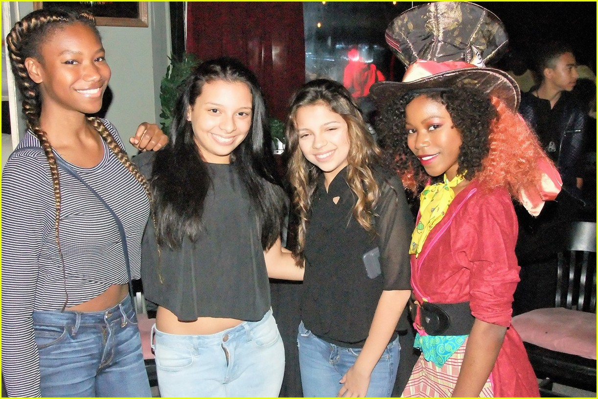 Dante Brown Celebrates 17th Birthday With Chandler Kinney & More!