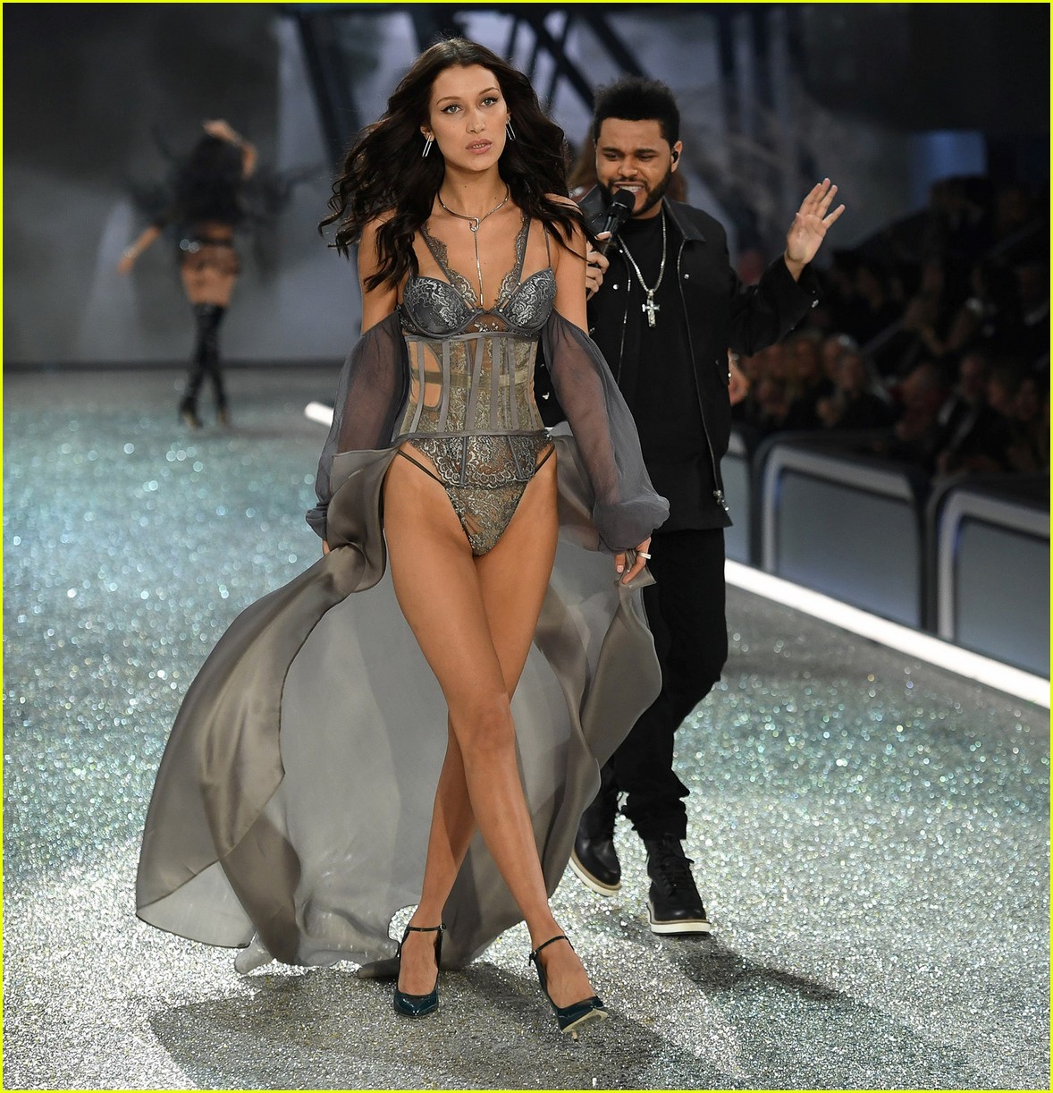 Gigi & Bella Hadid Bring Some Sister Power to the Victoria's Secret Runway