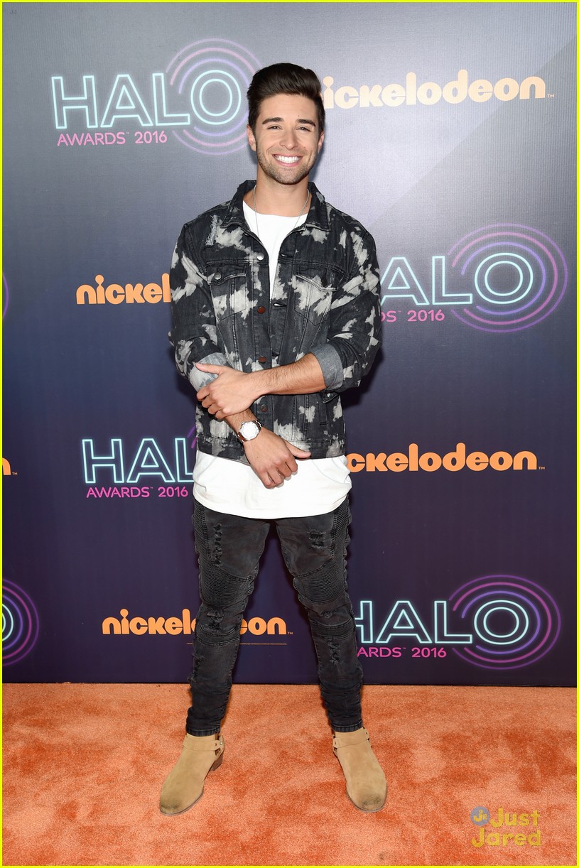 Jake Miller & Jacob Whitesides Hit HALO Awards Red Carpet After Hanging Out During Rehearsals