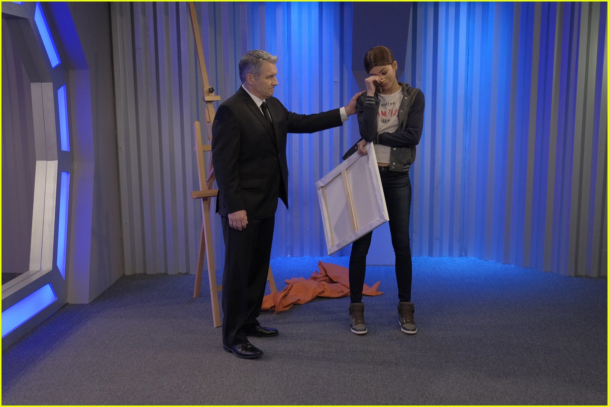 K.C. Lets Zane Escape On Tonight's 'K.C. Undercover'!