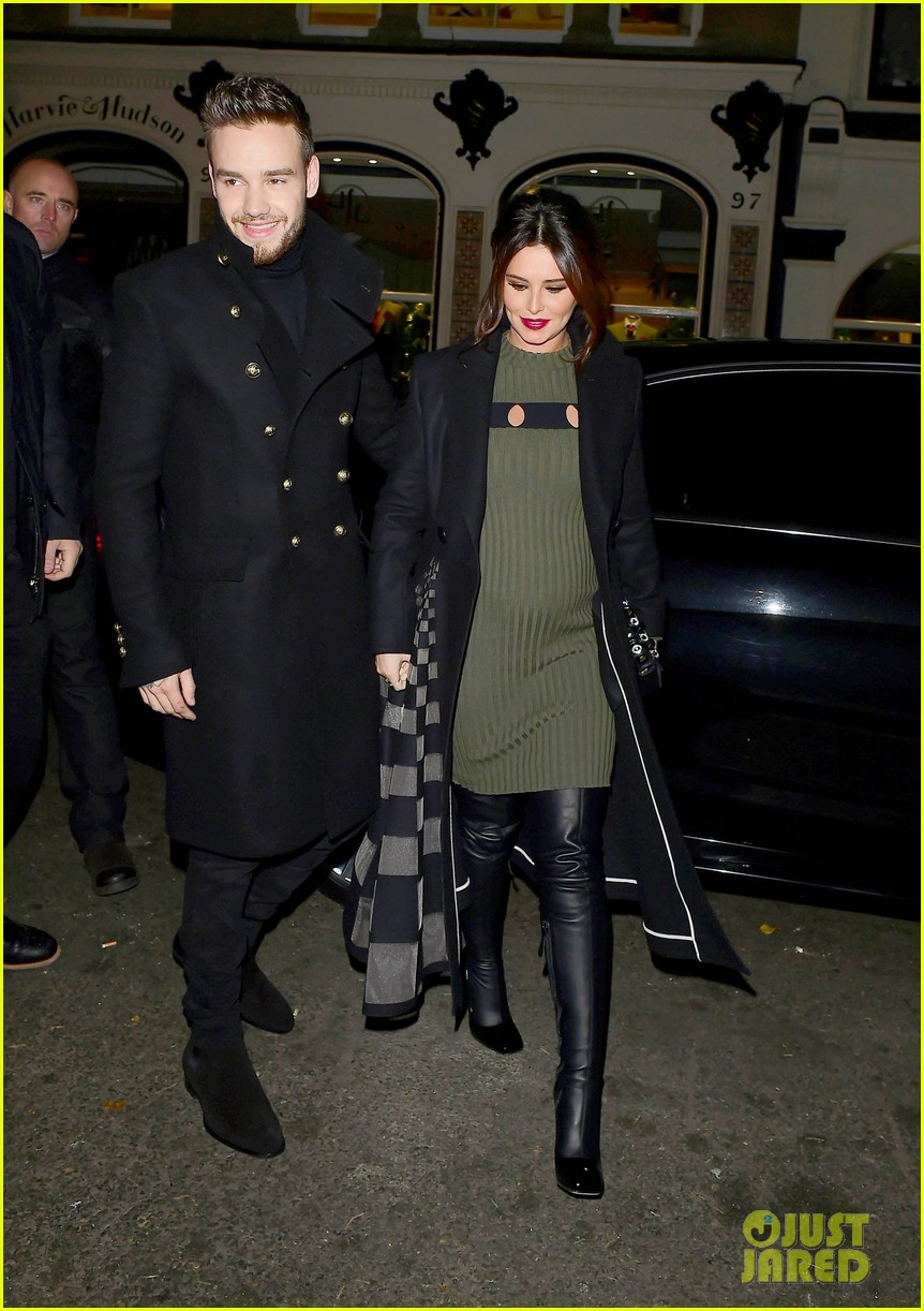 Liam Payne's Pregnant Girlfriend Cheryl Cole Shows Off Baby Bump For First Time!