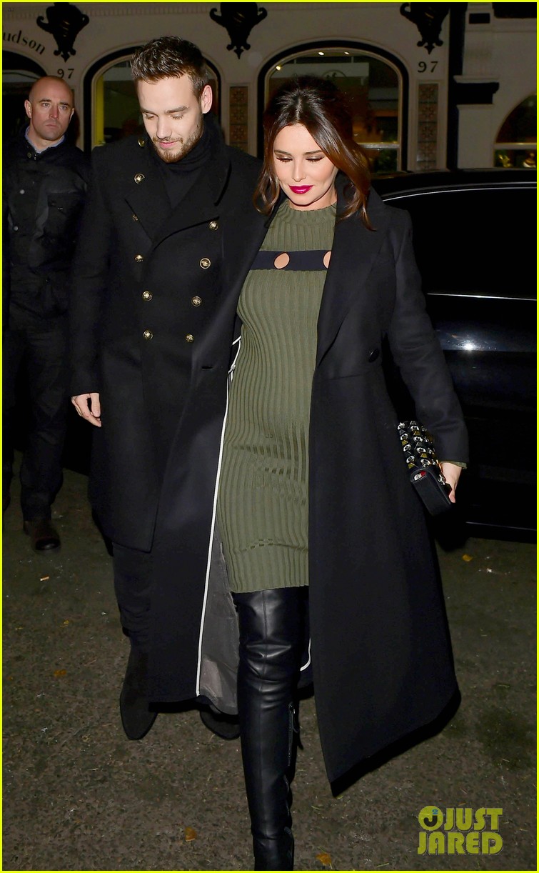 Liam Payne's Pregnant Girlfriend Cheryl Cole Shows Off Baby Bump For First Time!