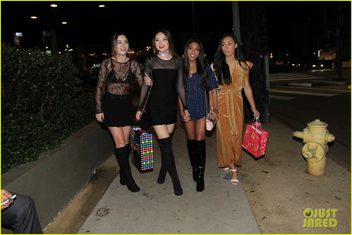 YouTube Star Meredith Foster Celebrates 21st Birthday With Her BFFs!