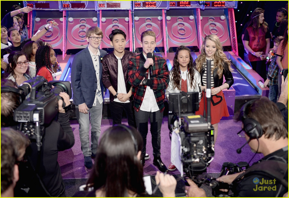 The 'School of Rock' Cast Plays Skeeball at HALO Awards 2016!