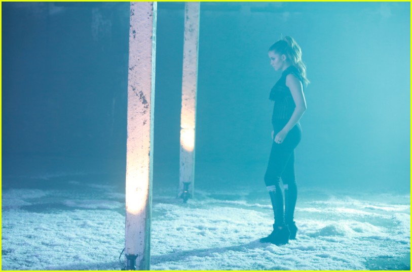 VIDEO: Sofia Reyes Drops 'Llegaste Tu' Video feat. Reykon!