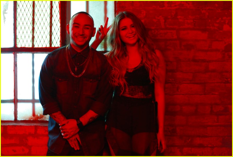 VIDEO: Sofia Reyes Drops 'Llegaste Tu' Video feat. Reykon!