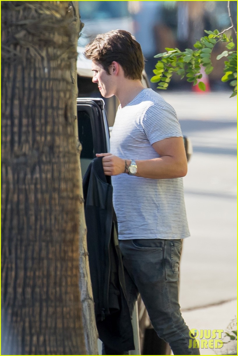 Bella Thorne's Ex Gregg Sulkin Grabs Lunch with Mystery Brunette