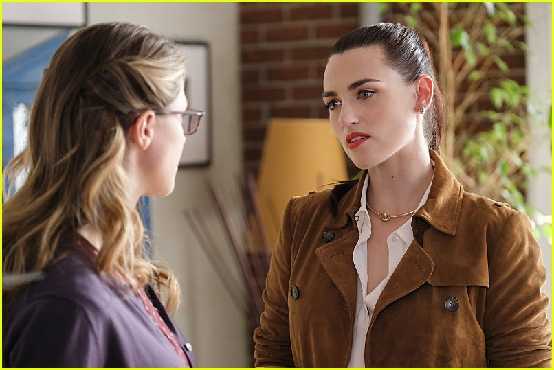 James is Jealous of Mon-El on Tonight's 'Supergirl'