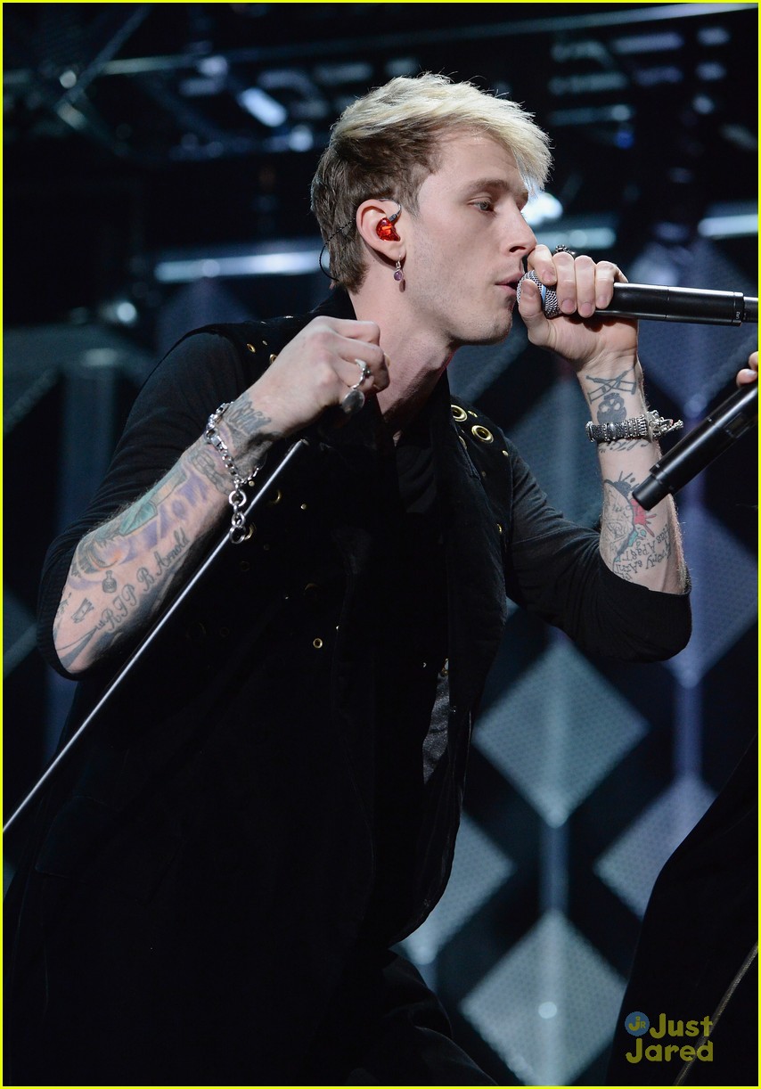 VIDEO: Fifth Harmony Blow Away Everyone at Z100's Jingle Ball 2016!