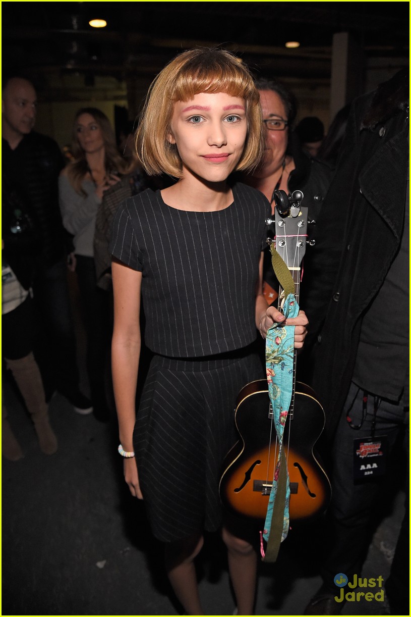 AGT Winner Grace VanderWaal Has 'Freak Out' Moment at Z100's Jingle Ball 2016!