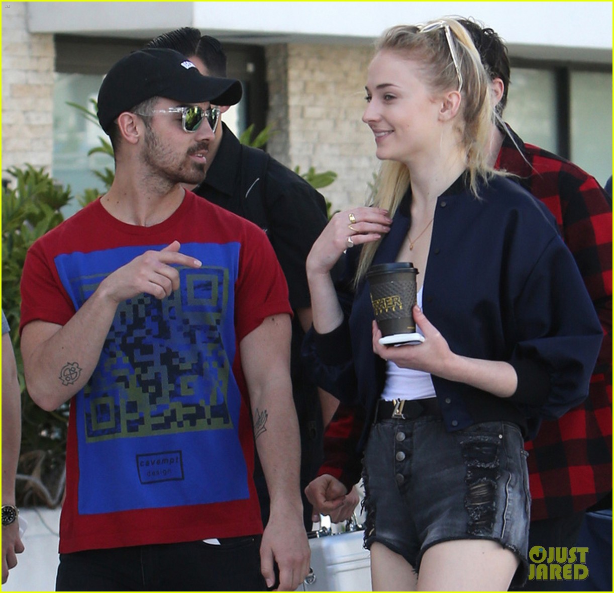 Joe Jonas & Game of Thrones' Sophie Turner Kick Off New Year's Weekend Together!