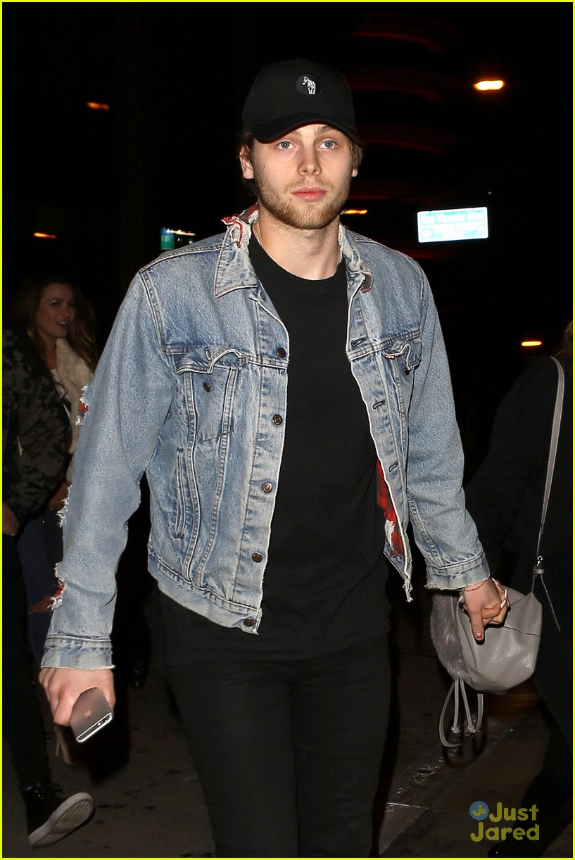 Luke Hemmings & Girlfriend Arzaylea Hold Hands For Catch LA Date Night!