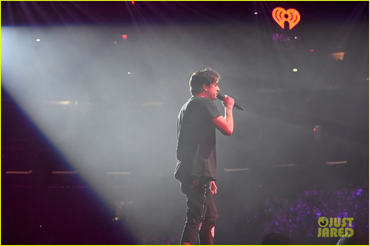 Niall Horan & Charlie Puth are Holiday Crush-Worthy at Z100's Jingle Ball 2016!