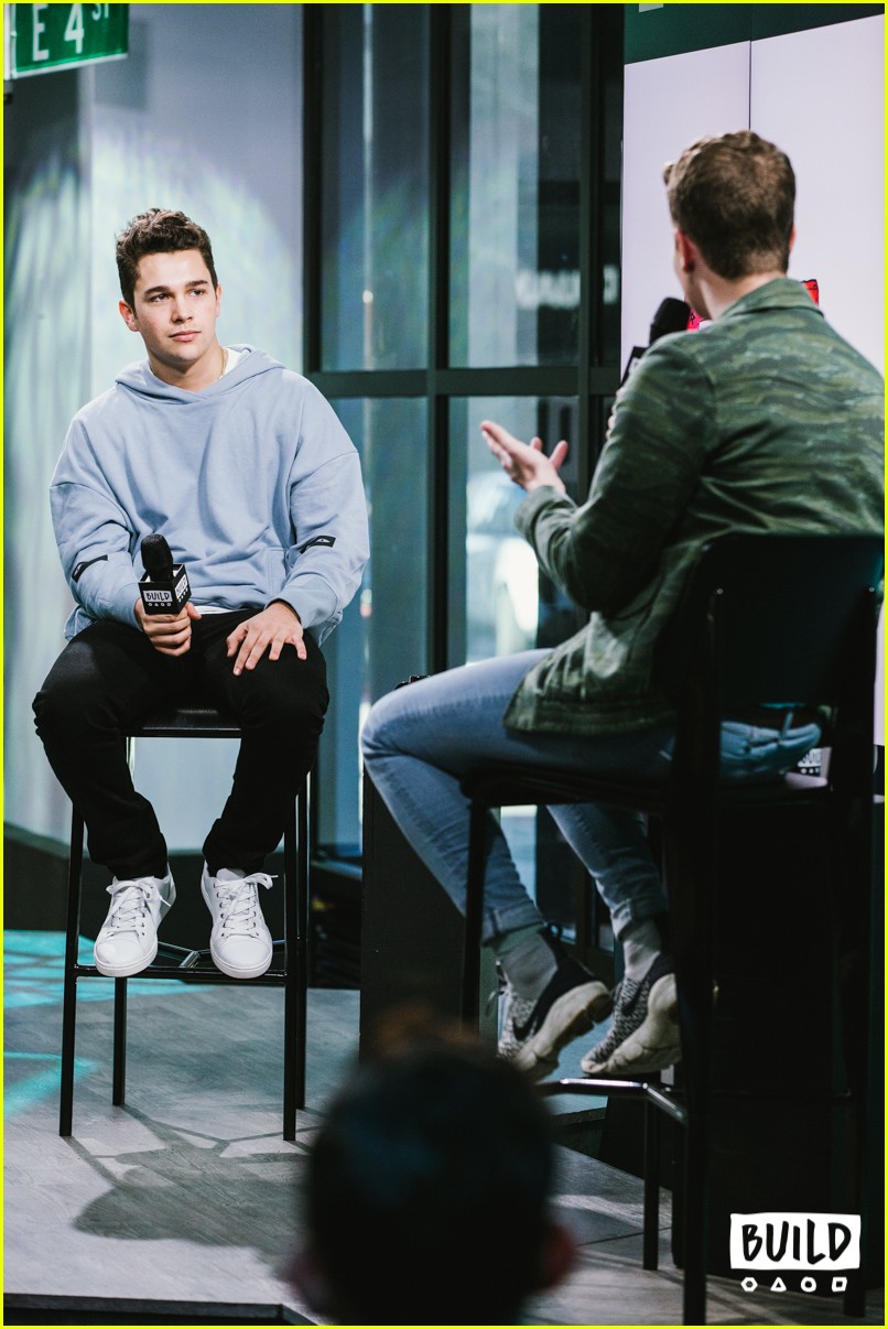 Austin Mahone Would Love To Collaborate With Country Music's George Strait