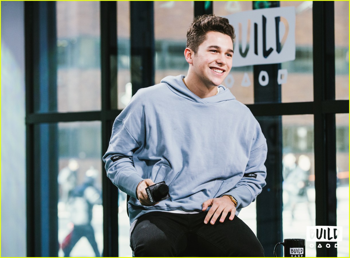Austin Mahone Would Love To Collaborate With Country Music's George Strait
