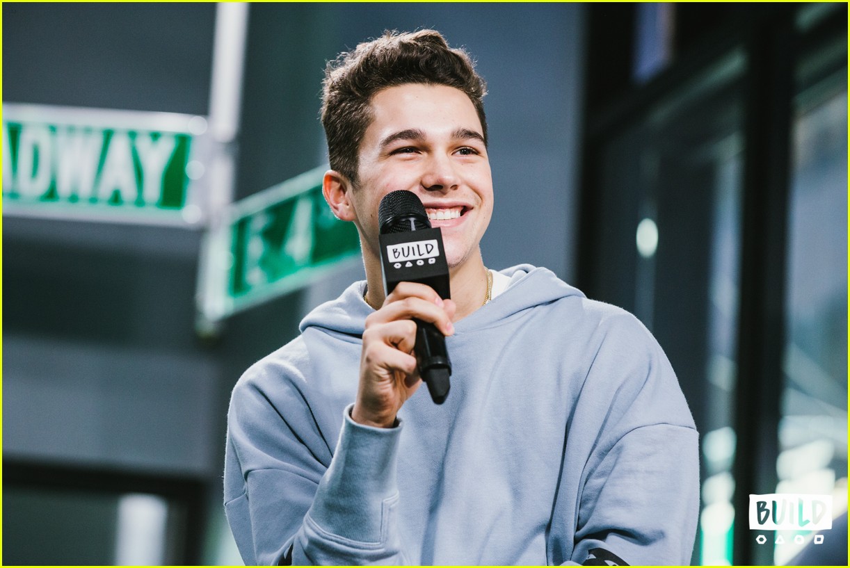 Austin Mahone Would Love To Collaborate With Country Music's George Strait