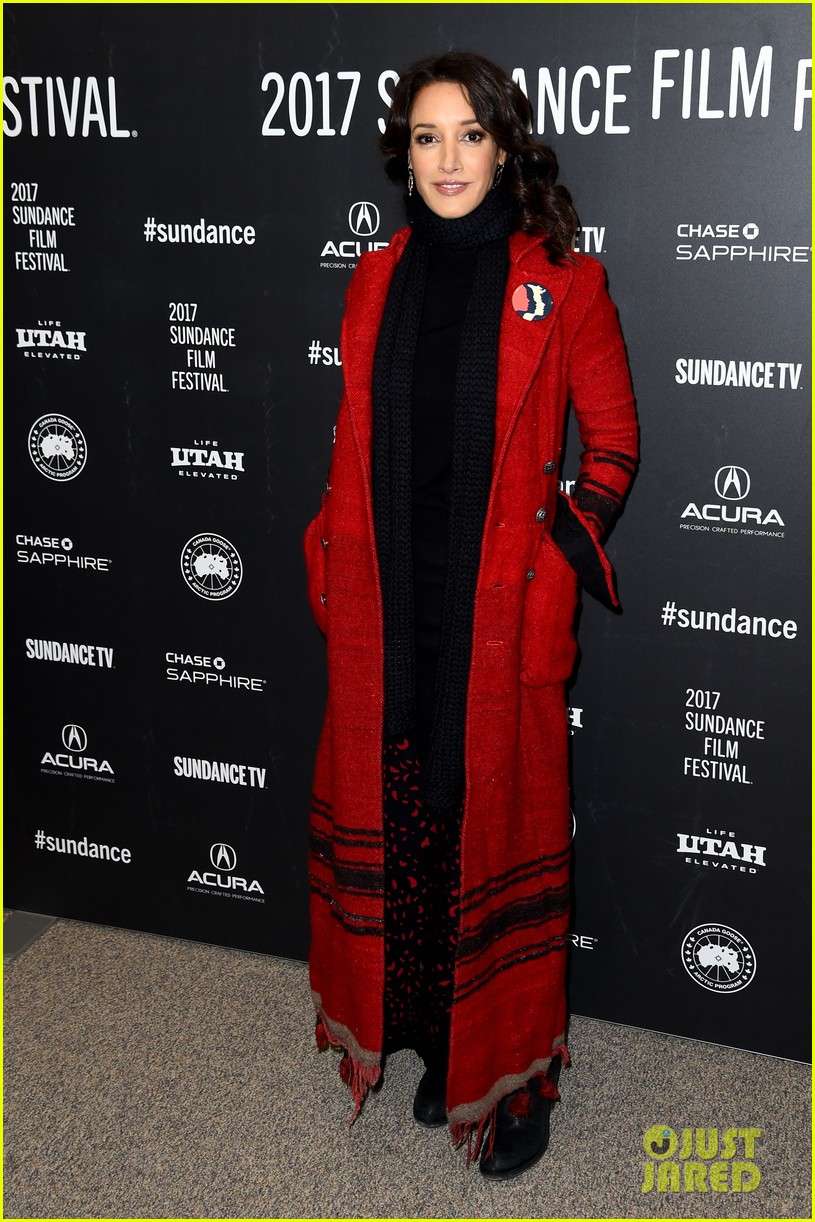 Zoey Deutch & 'Before I Fall' Cast Premiere New Film at Sundance Film Festival