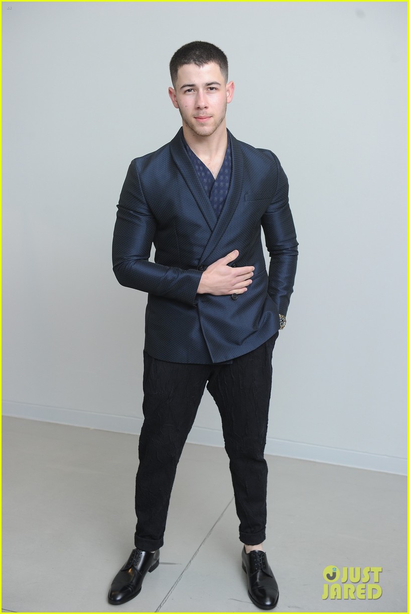 Nick Jonas Suits Up & Makes Us Swoon at Emporio Armani's Milan Fashion Show