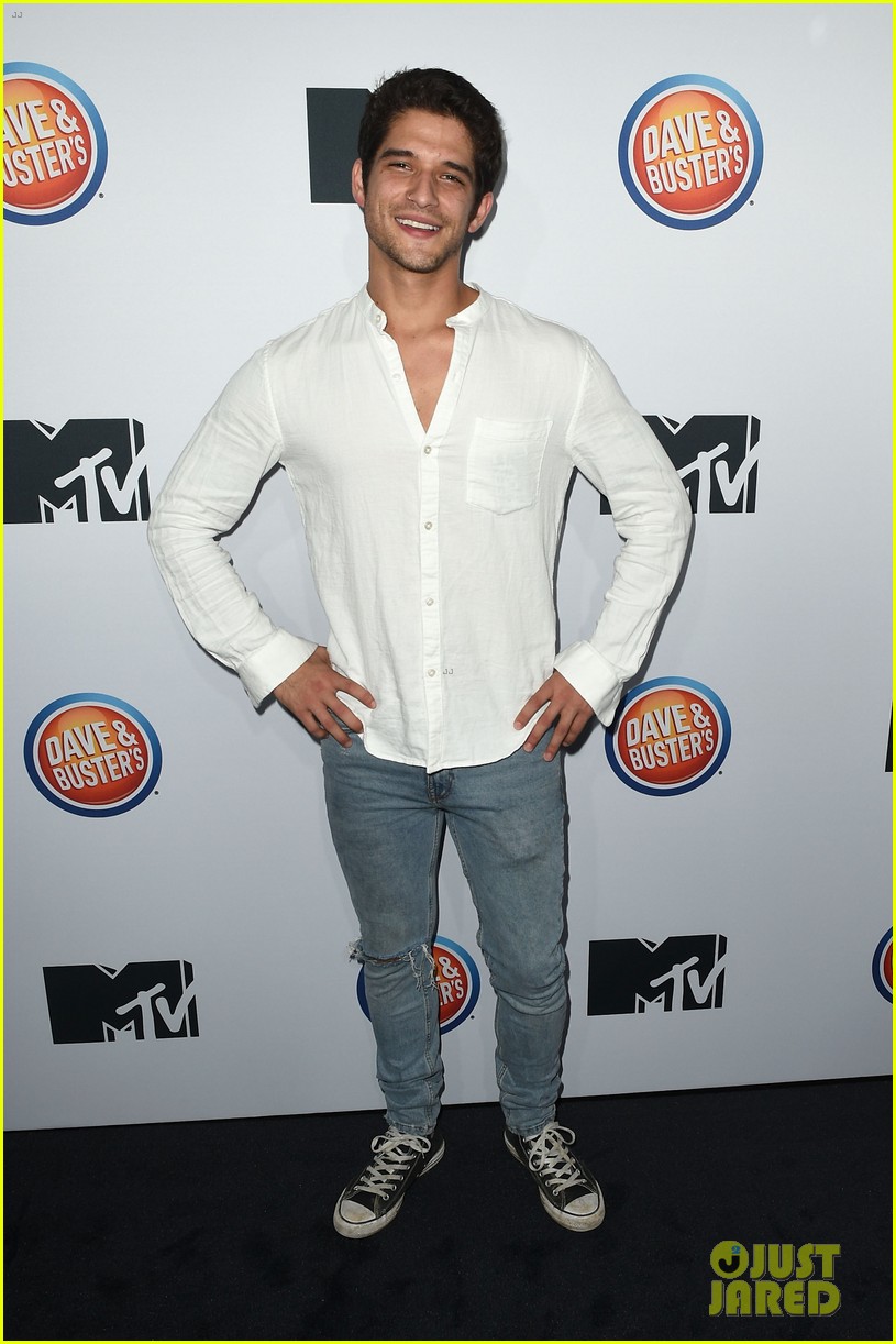 Tyler Posey Gets Support From Fans After Private Video Leak - Read the Tweets