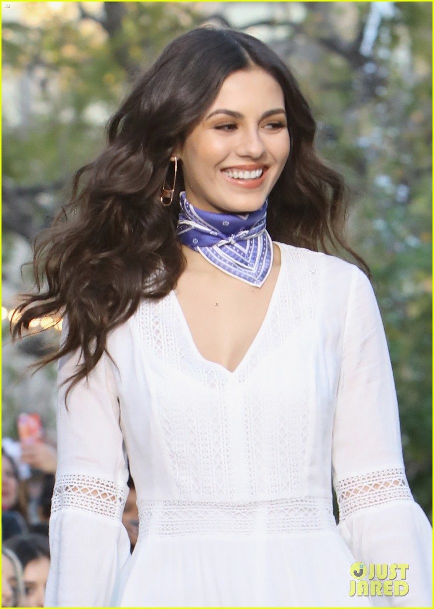 Victoria Justice, Keke Palmer, & Laura Marano Strut Their Stuff at Rebecca Minkoff Fashion Show
