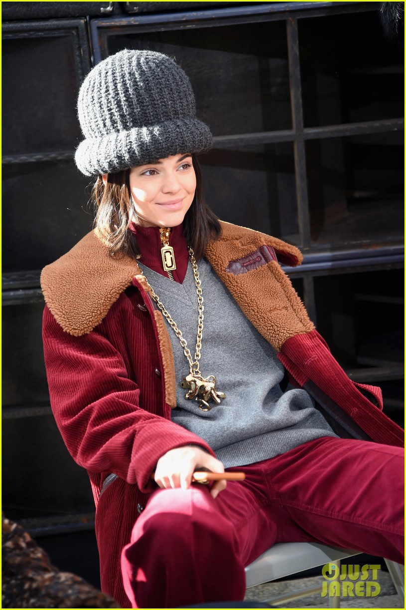 Kendall Jenner Rocks a Giant Hat for Marc Jacobs' NYFW Runway!
