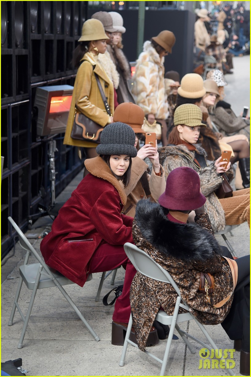 Kendall Jenner Rocks a Giant Hat for Marc Jacobs' NYFW Runway!