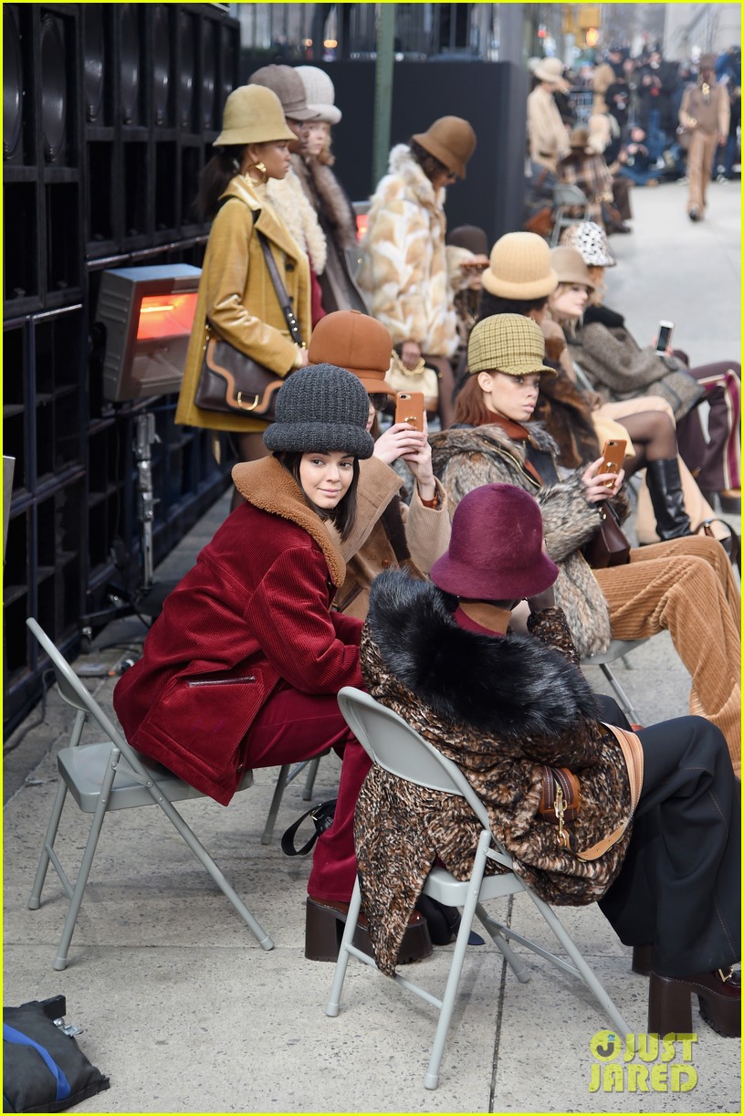 Kendall Jenner Rocks a Giant Hat for Marc Jacobs' NYFW Runway!