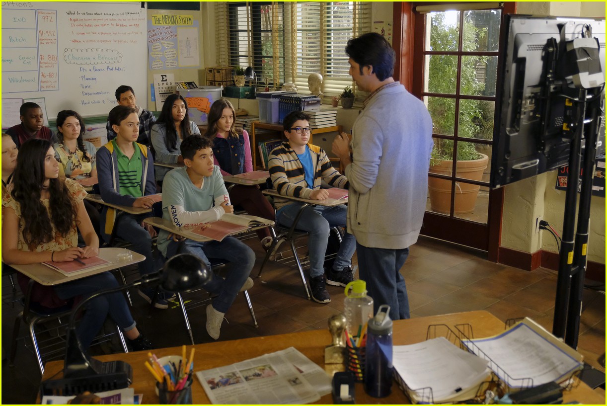 Jude Questions LGBT Sex Education on Tonight's Episode of 'The Fosters'