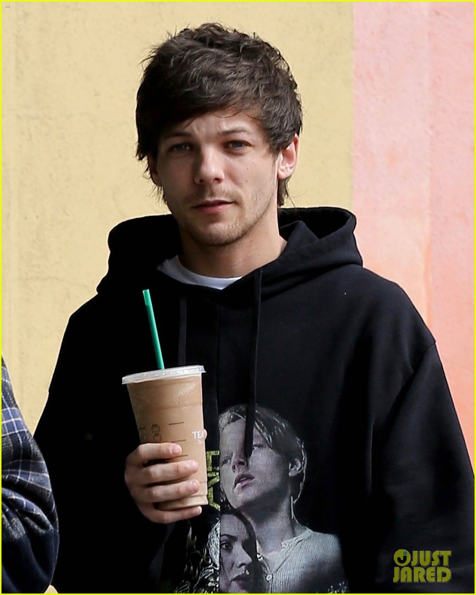 Bella Thorne Reacts to Louis Tomlinson's Instagram Post