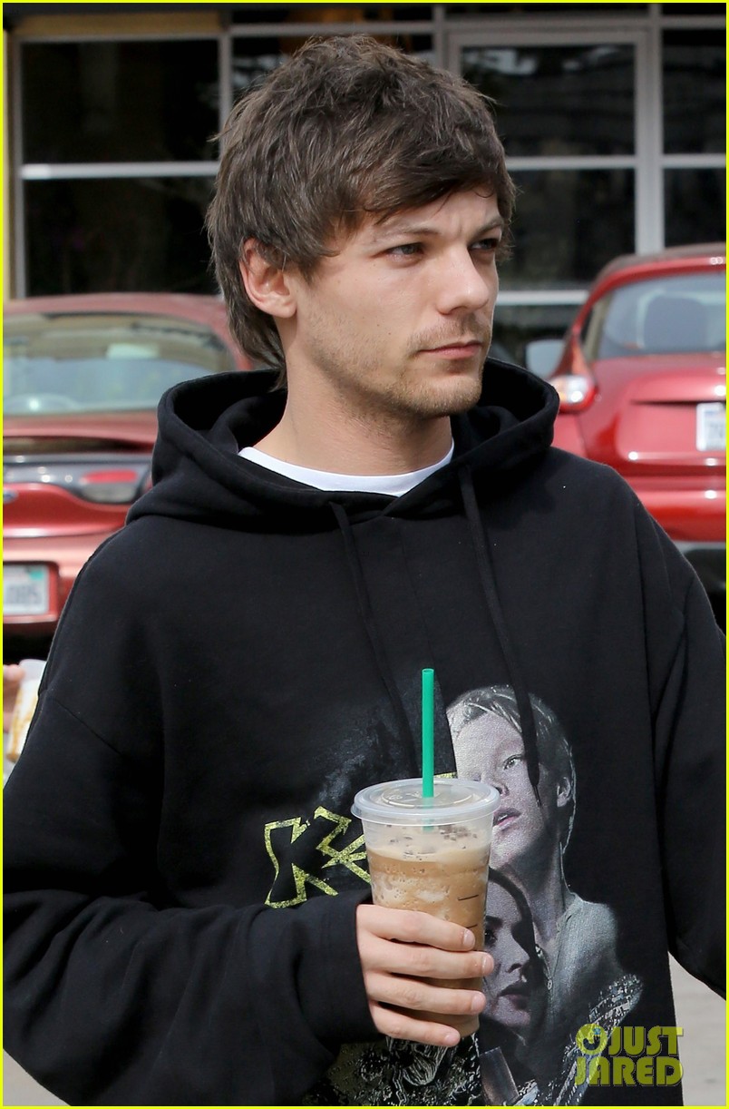 Bella Thorne Reacts to Louis Tomlinson's Instagram Post