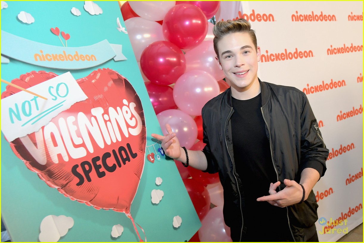 Your Favorite Actor Just Popped Up in Nickelodeon's 'Not So Valentine's Special'!