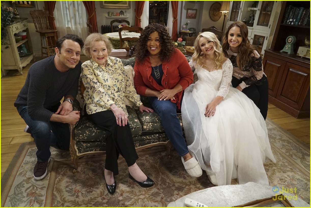 Emily Osment Is Back In THAT Wedding Dress For 'Young & Hungry'