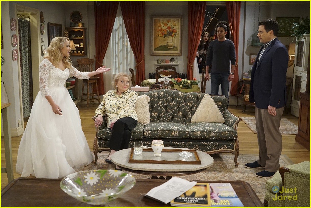Emily Osment Is Back In THAT Wedding Dress For 'Young & Hungry'