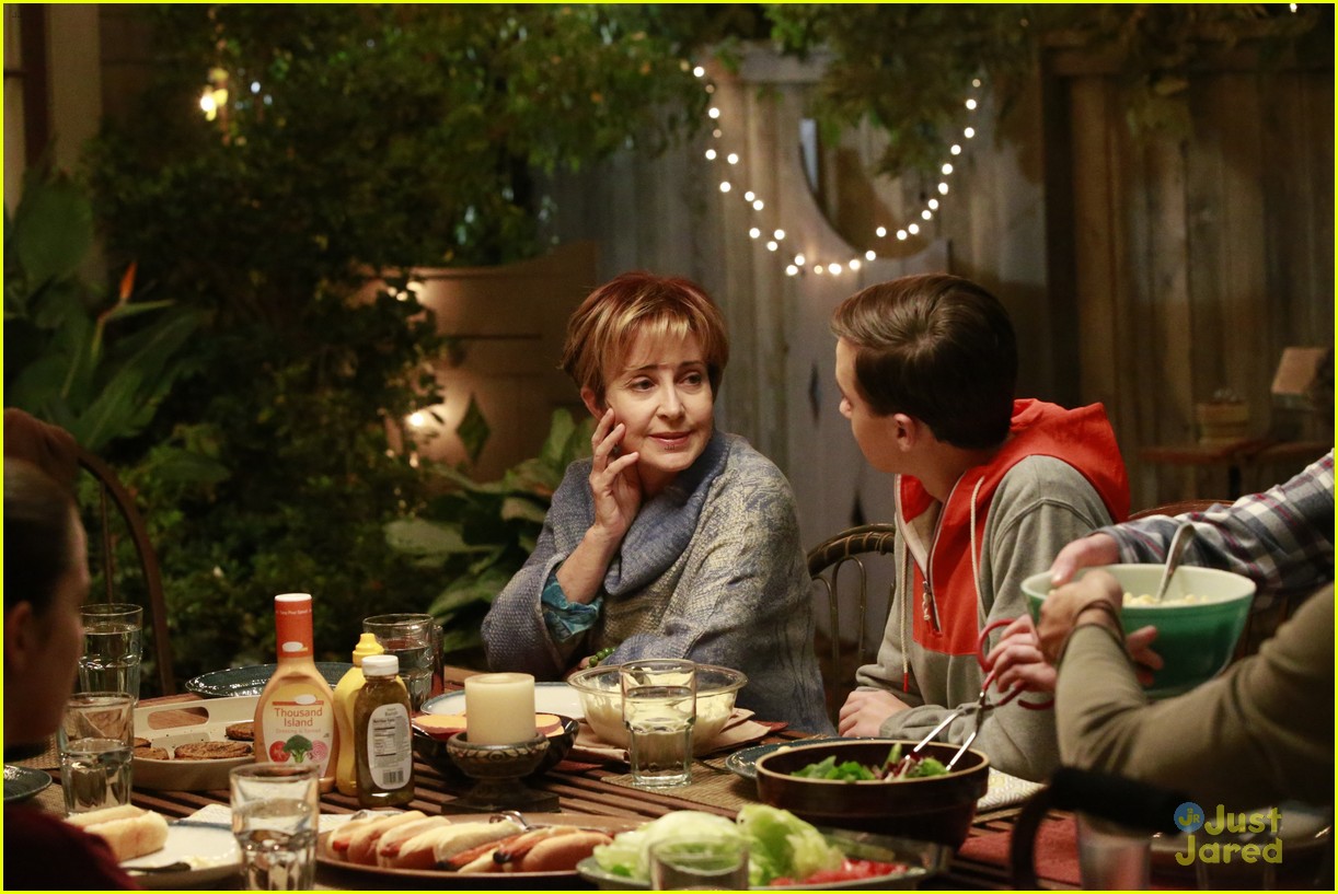 Stef & Lena Have An 'Epic Romantic' Moment Tonight on 'The Fosters'