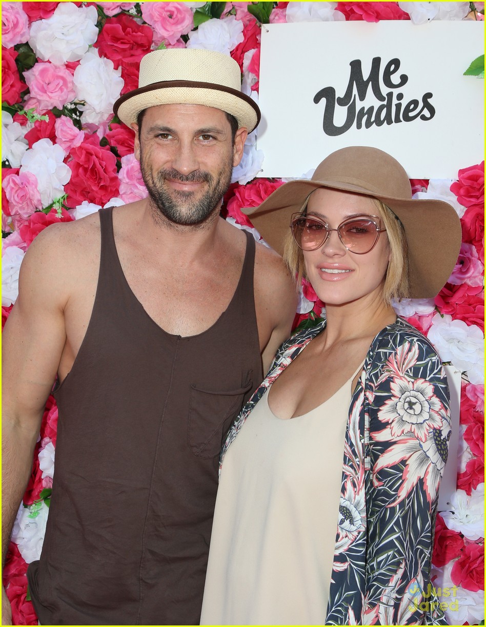 DWTS Pros Peta Murgatroyd & Maksim Chmerkovskiy Will Get Married in July!
