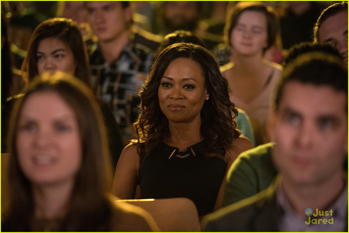 Veronica Joins The Pussycats on 'Riverdale'!
