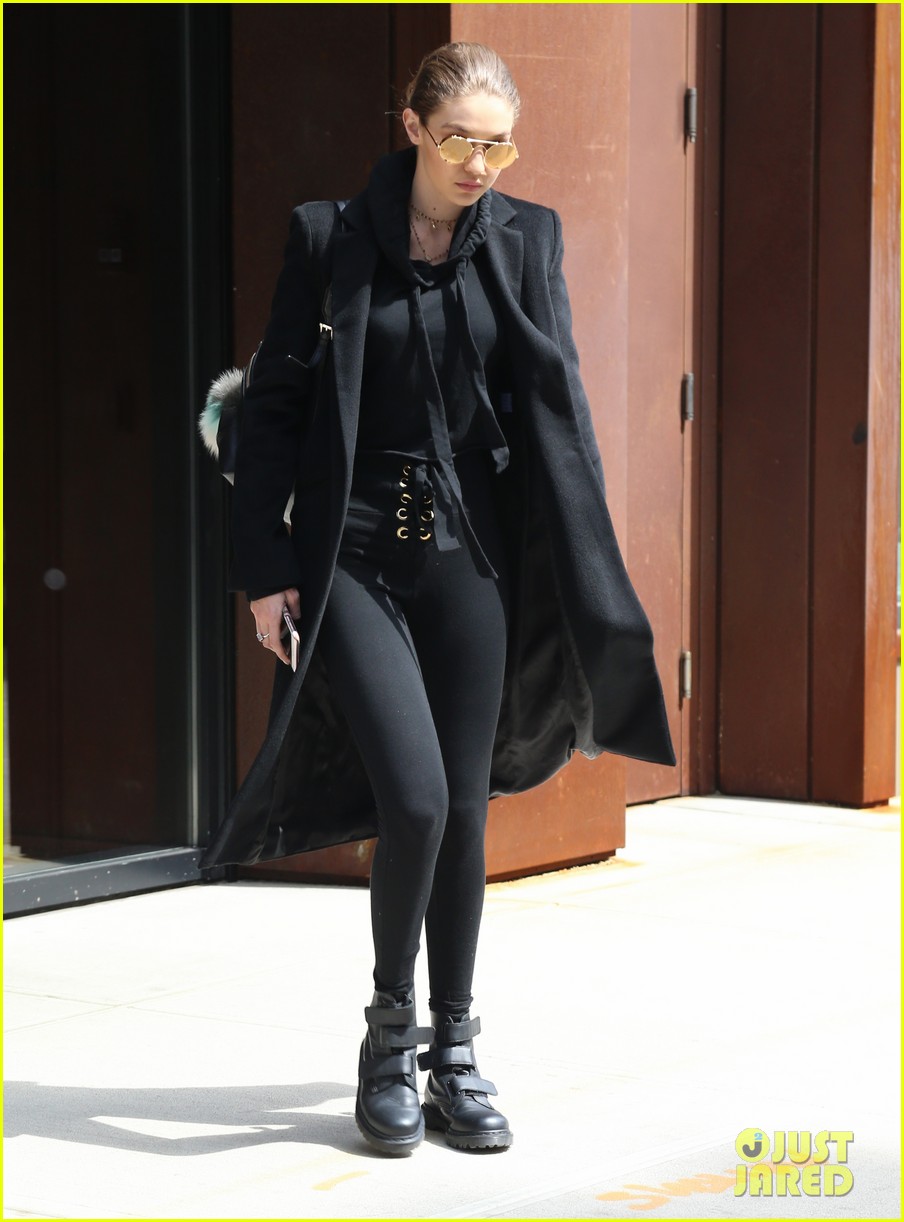 Here's the Reason Why Gigi Hadid's Mom Wouldn't Let Her Model Until She Turned 18!