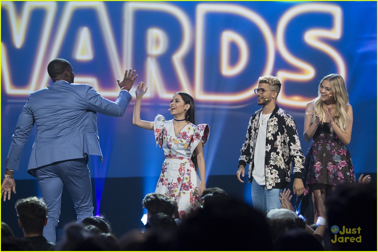 Sofia Carson, Kelsea Ballerini & Jenna Ortega Are Hostesses With The Mostess at RDMAs 2017