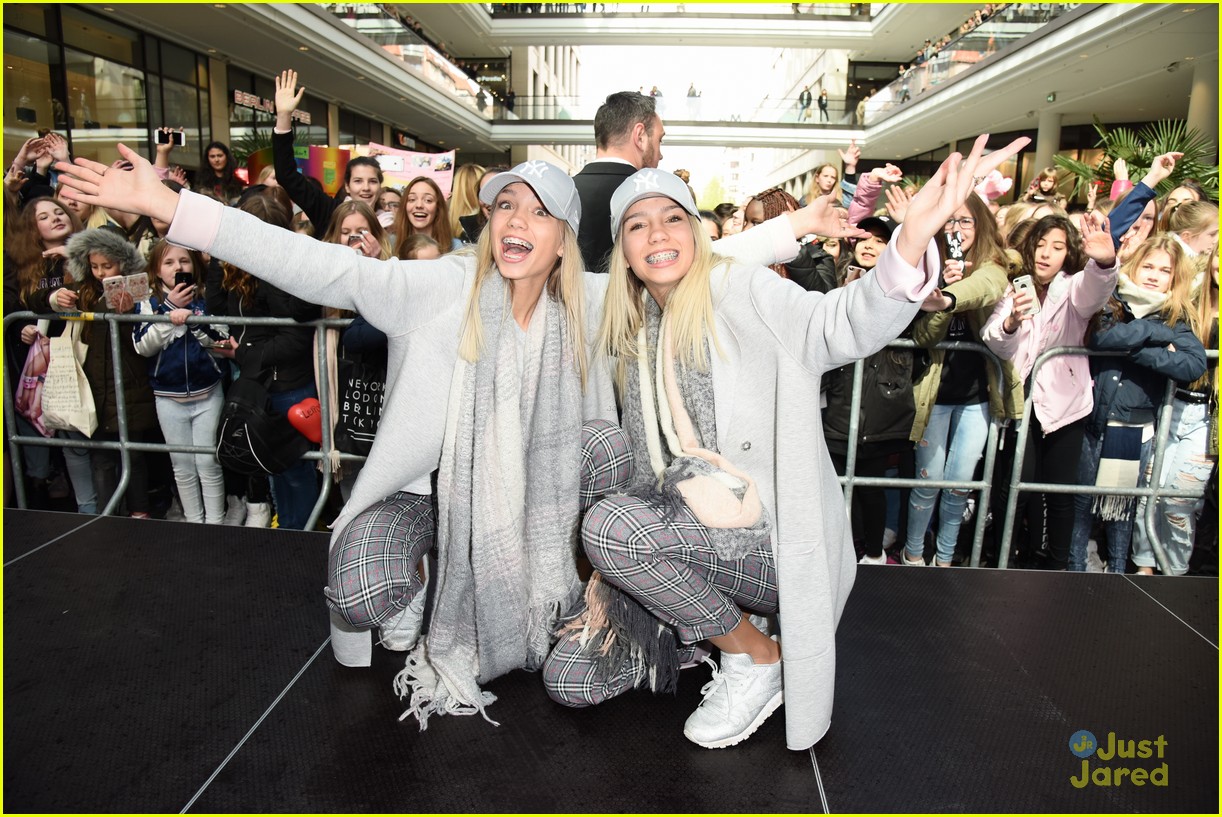 Musical.ly Stars Lisa & Lena Win Muser of the Year Award at Shorty Awards