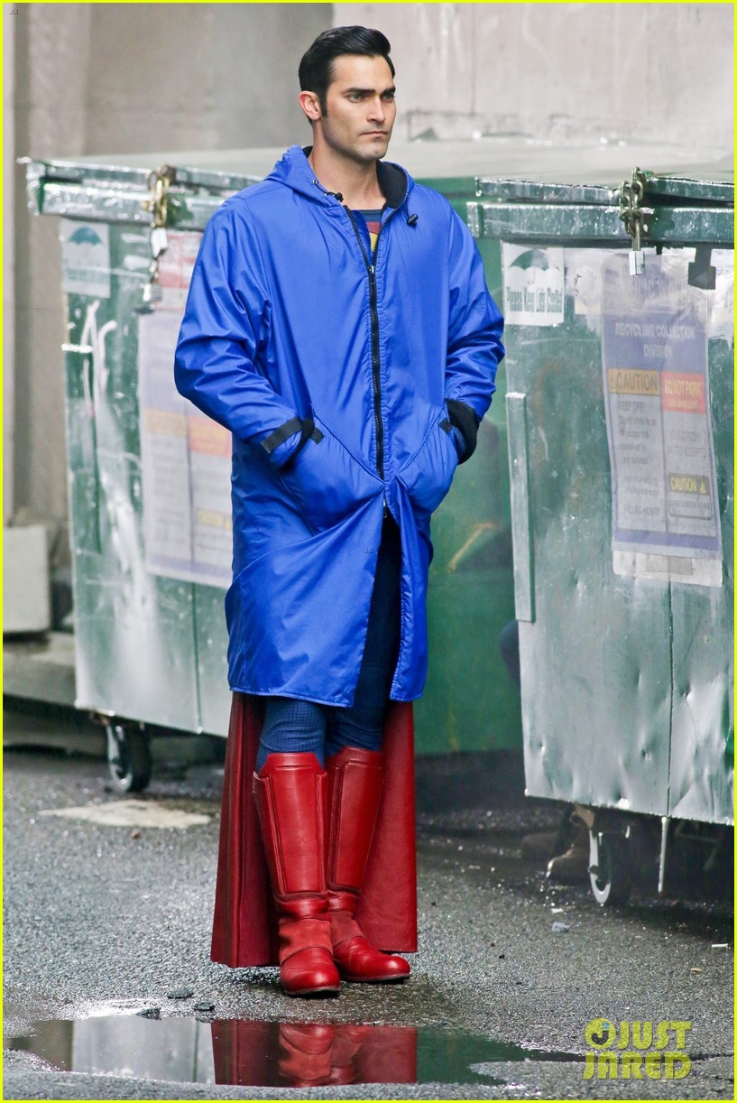 Melissa Benoist & Tyler Hoechlin Get Into Character on 'Supergirl' Set