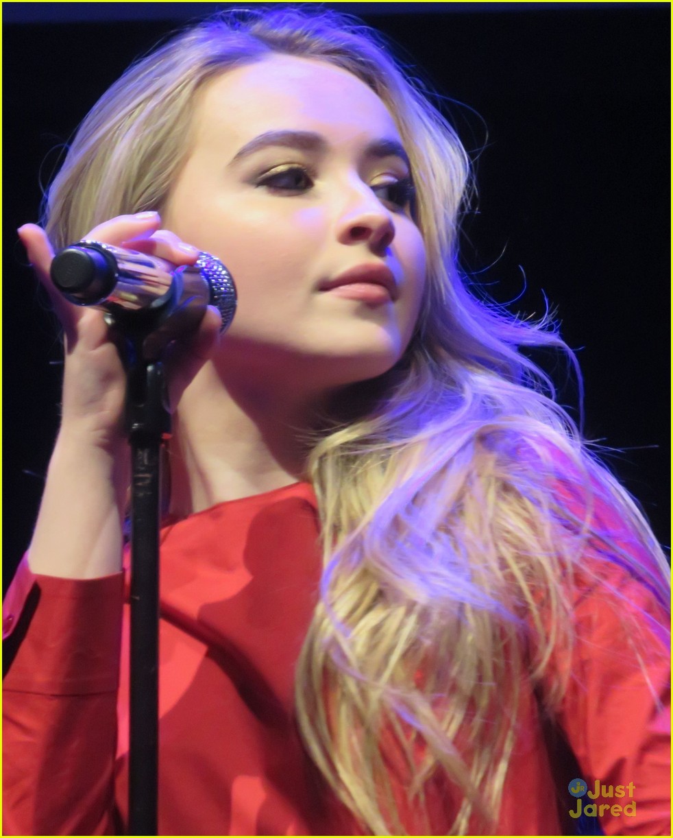 Sabrina Carpenter Still Has Hope For A 'Girl Meets World' Revival