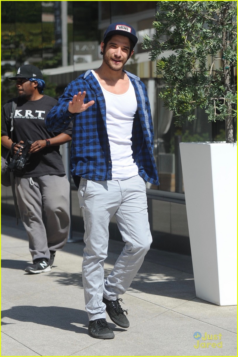 Tyler Posey Looks Right at Home in New 'Jane The Virgin' Set Selfie