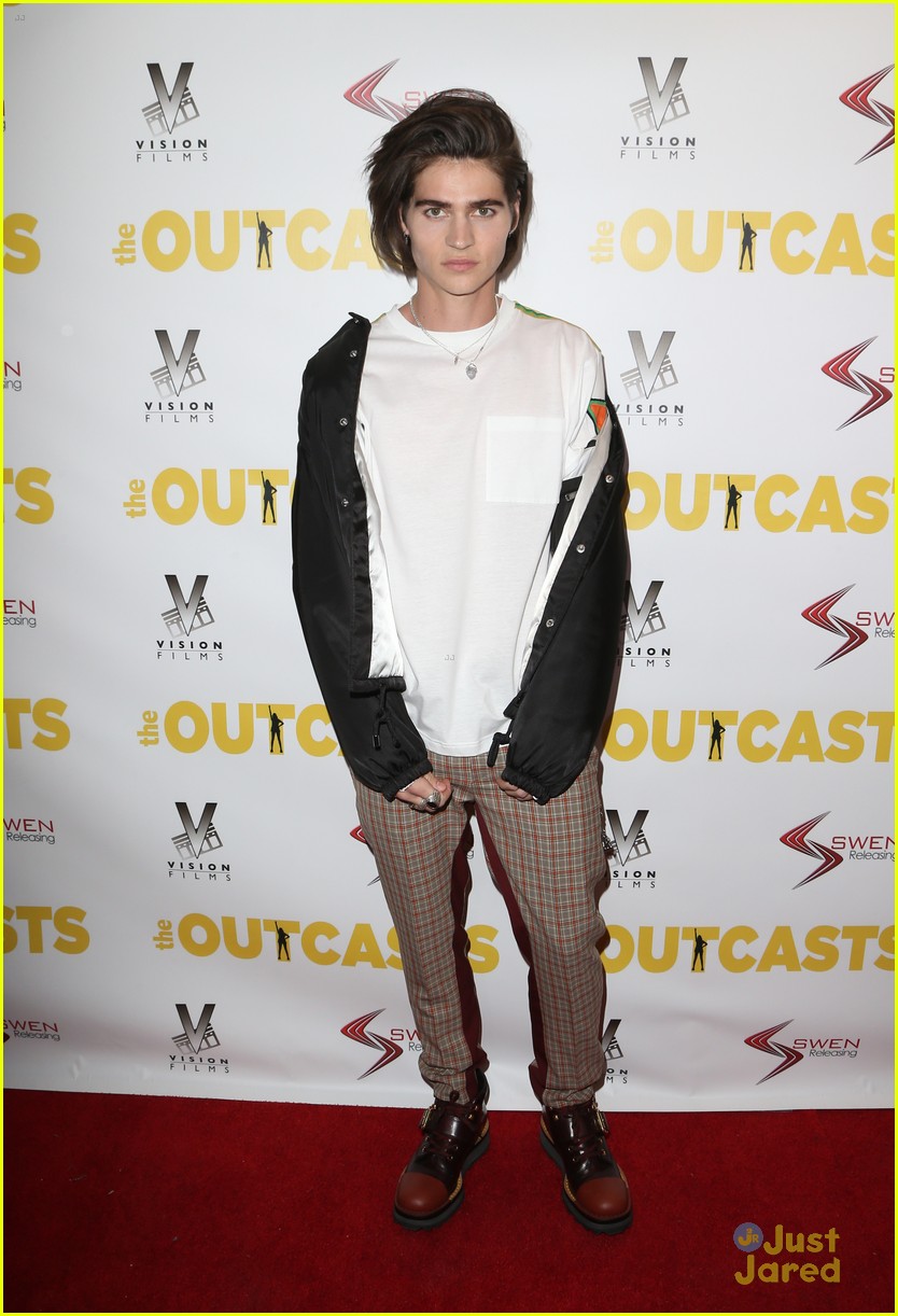 Victoria Justice & Avan Jogia Premiere Their New Film 'The Outcasts' in LA