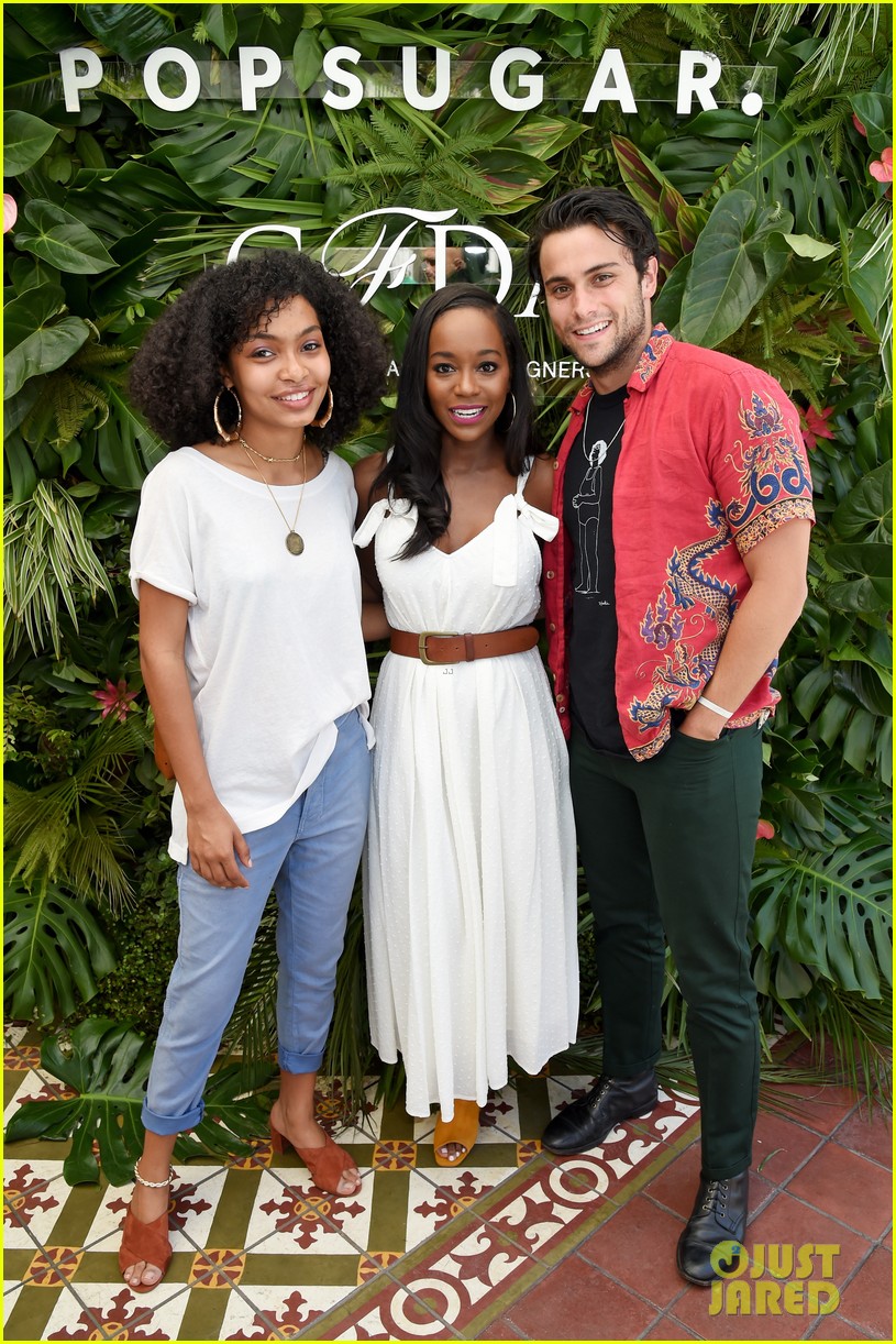 Yara Shahidi & Peyton List Hit Up Coachella Party Together!