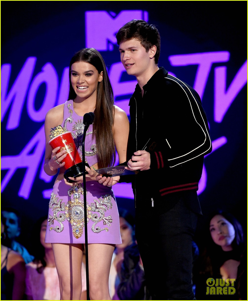 Ansel Elgort & Hailee Steinfeld Have a Love Fest at the MTV Movie & TV Awards 2017